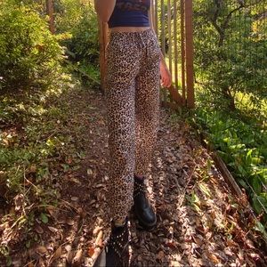 URBAN OUTFITTERS LEOPARD TROUSERS
